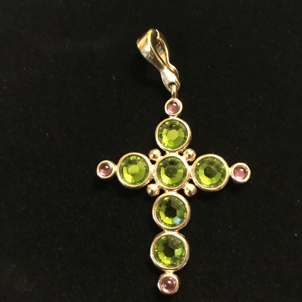 Francesca Visconti's Stone Cross Enhancer